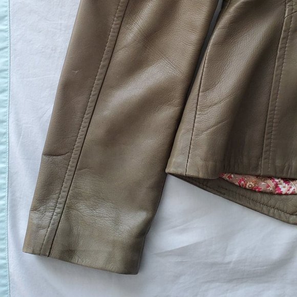 Danier Genuine Leather Jacket - Picture 3 of 8